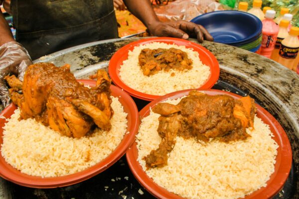 Bangladeshi Food: Essential Dishes and the Complete Guide to Bangladesh Cuisine