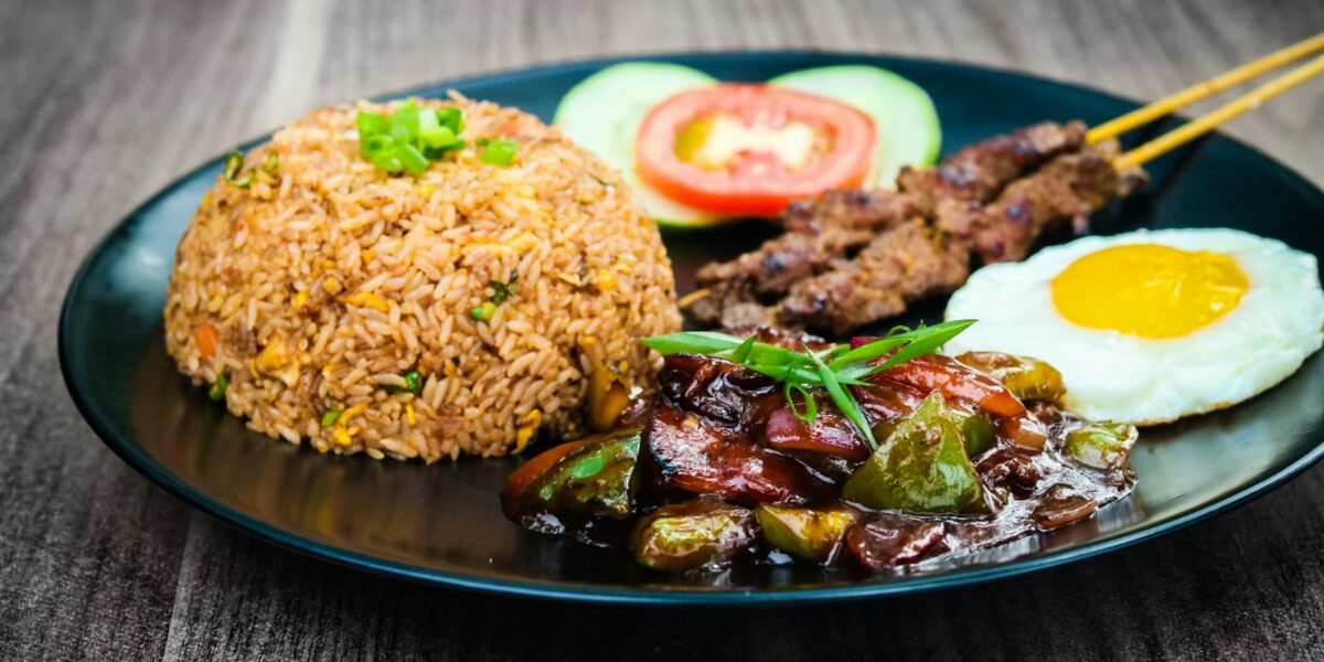 Indonesian Recipes: Essential Dishes and the Complete Guide to Indonesian Cuisine