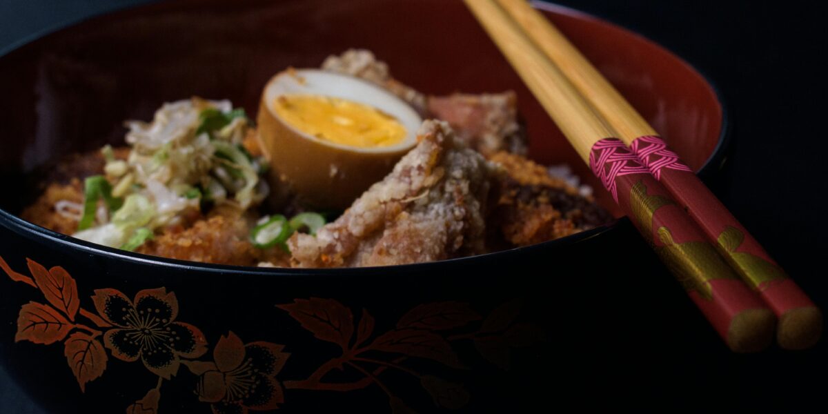 Oyakodon Recipe (Japanese Chicken and Egg Rice Bowl)