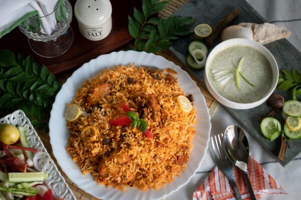 Pakistani Food: Essential Dishes and the Complete Guide to Pakistani Cuisine