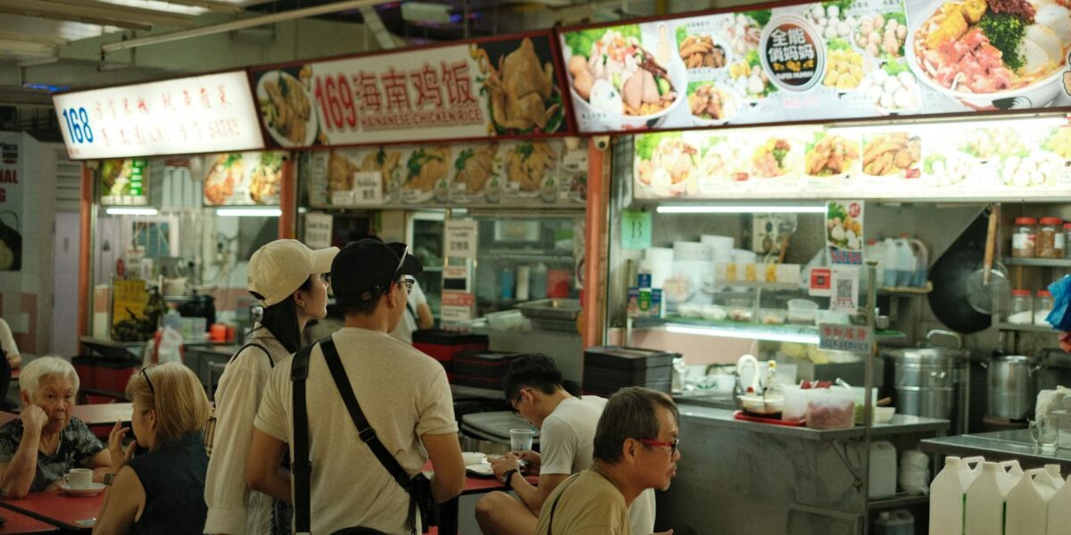 Singaporean Food: Essential Dishes and the Complete Guide to Singapore Cuisine