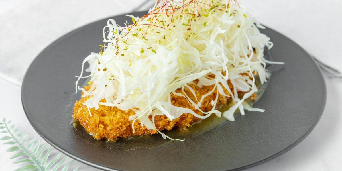 Tonkatsu Recipe (Crispy Japanese Pork Cutlet)