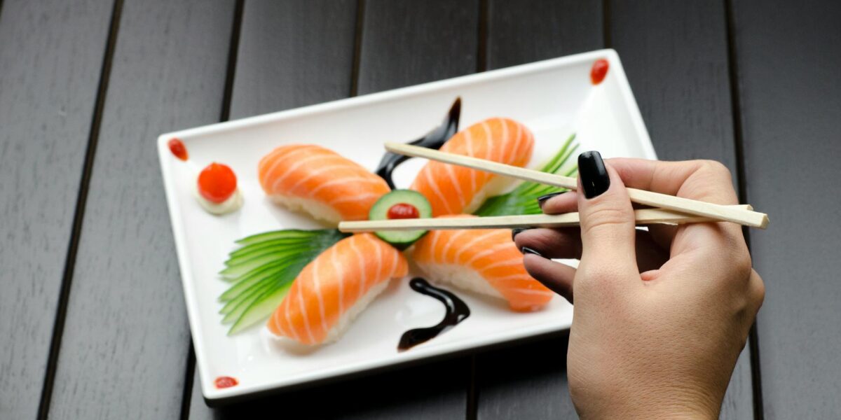 Japanese Food: Essential Dishes and the Complete Guide to Japanese Cuisine
