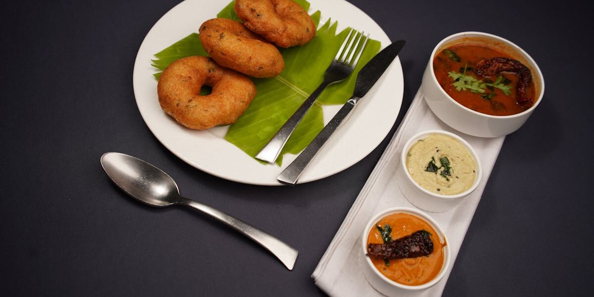 Tamil Food: Essential Dishes and the Complete Guide to Tamil Cuisine
