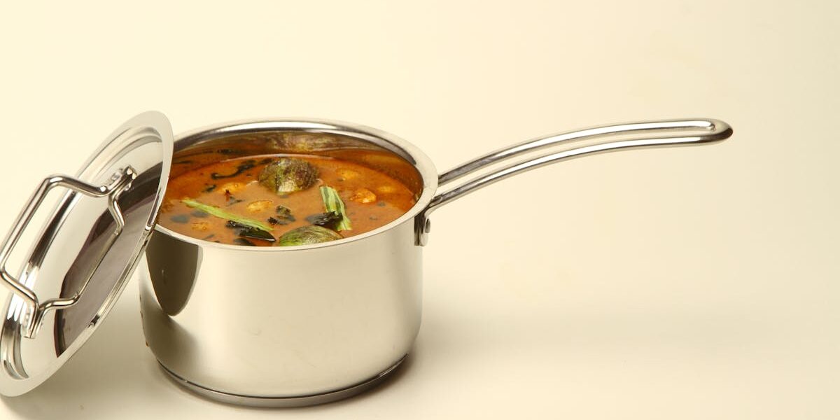 What Are Curry Leaves? The Complete Guide to Murraya Koenigii in South Asian Cooking